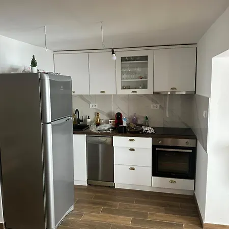 Vikendica Dedovina Negrisori *