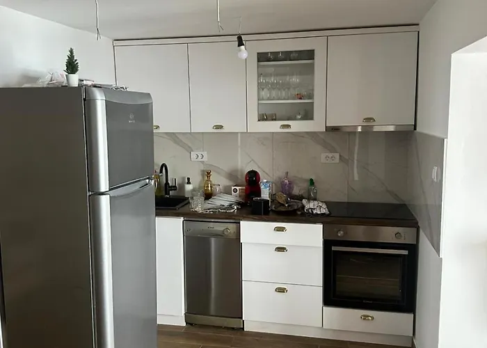 Vikendica Dedovina Negrisori *